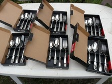 6 boites de couverts  neufs